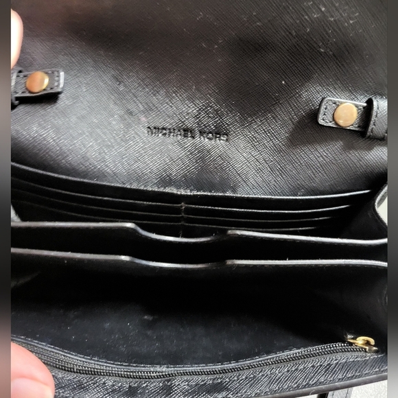 Michael Kors Black and Gold Crossbody Bag with Chain Strap - Picture 2 of 4